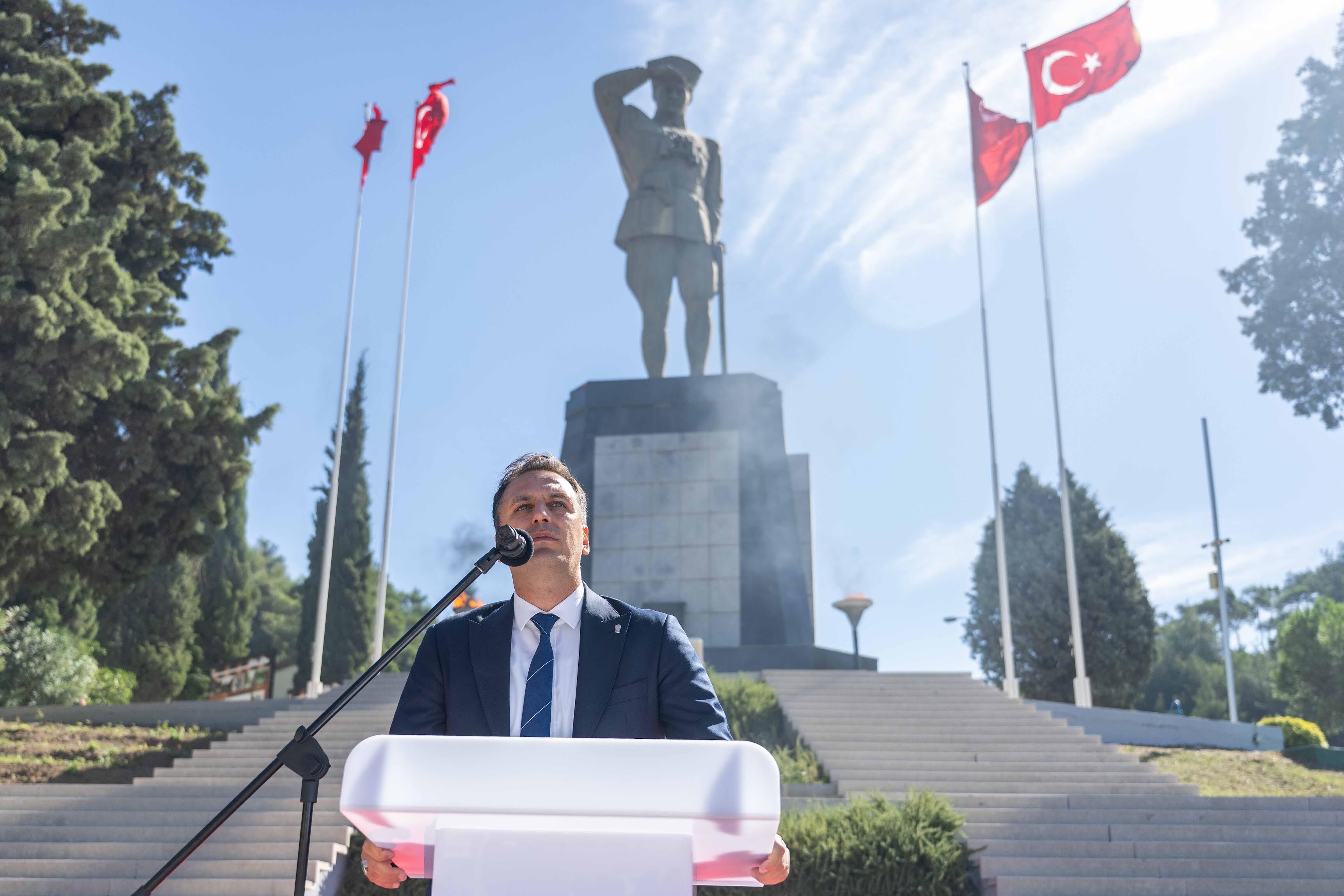 Bornova’da 9 Eylül coşkusu: Doğum günümüz kutlu olsun