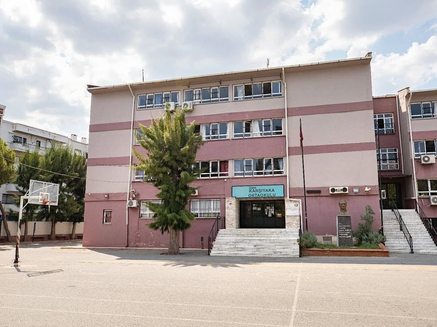 Karşıyaka Ortaokulu küllerinden doğacak: Zemin çalışmaları yeniden başladı