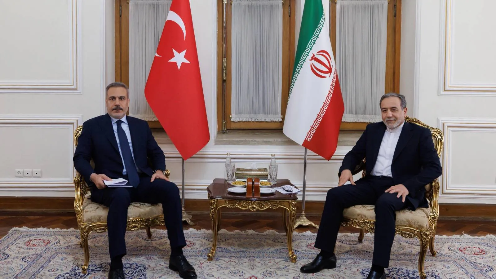Bakan Fidan İranlı mevkidaşıyla görüştü