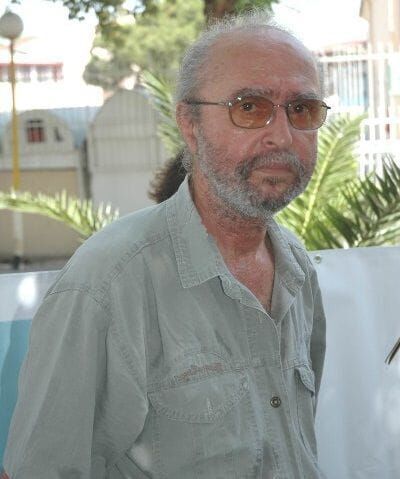 ‘Emekçi Atlar’dan yangında ölen İzmirlilere: Tarihçi Talat Ulusoy’dan yeni anıt çağrısı