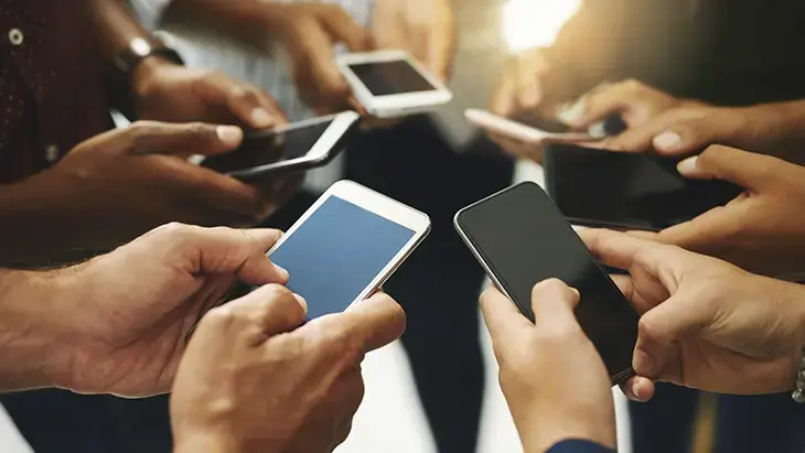 Dar gelirli için cep telefonu hayal oldu: Vergi miktarı, ürün fiyatından yüksek!