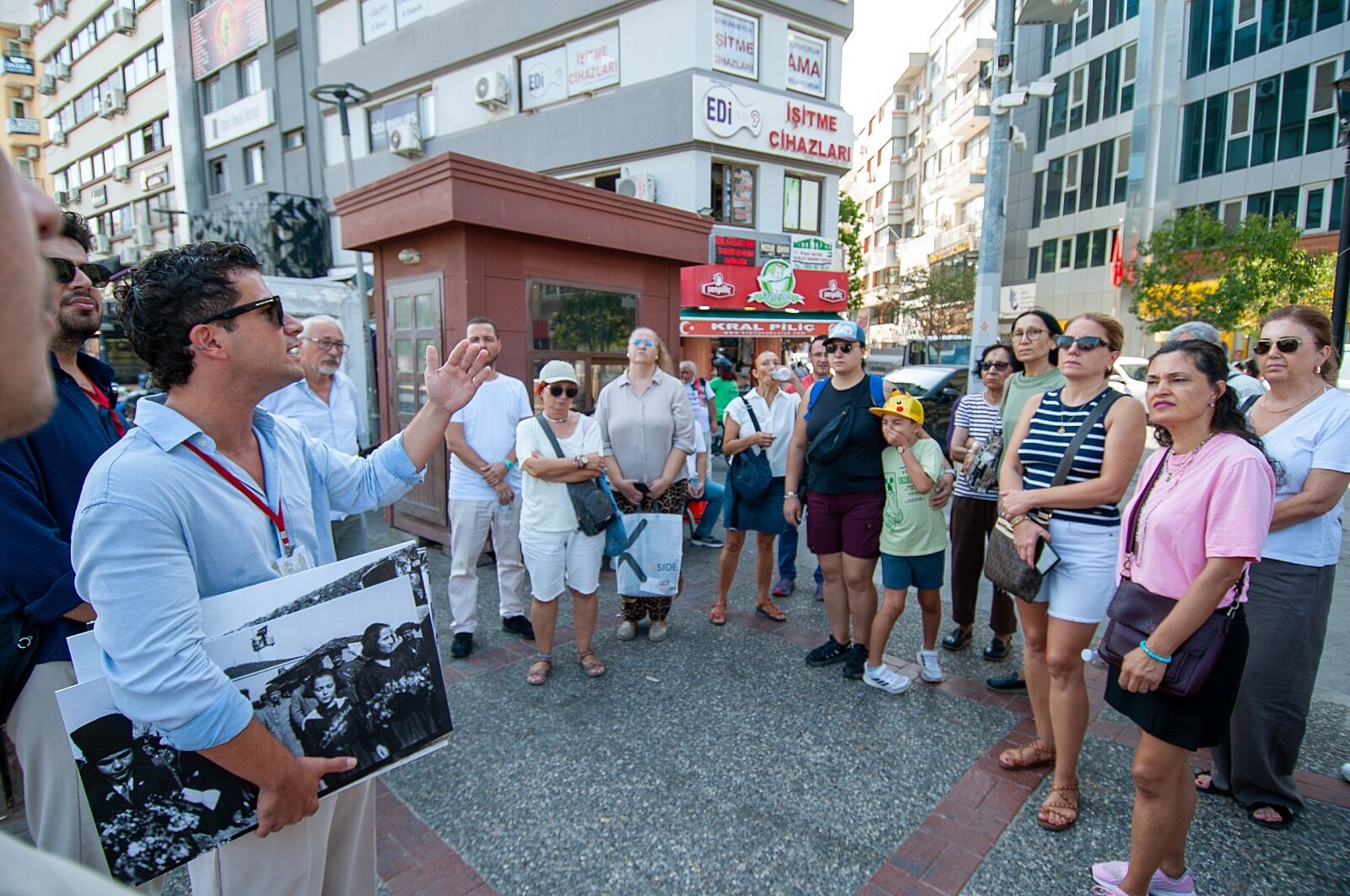 Kent turuna yoğun ilgi… Ata’nın adımlarıyla Karşıyaka