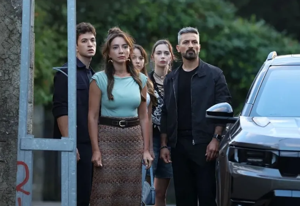 Alti Üstü İstanbul 15. Bölüm (2)
