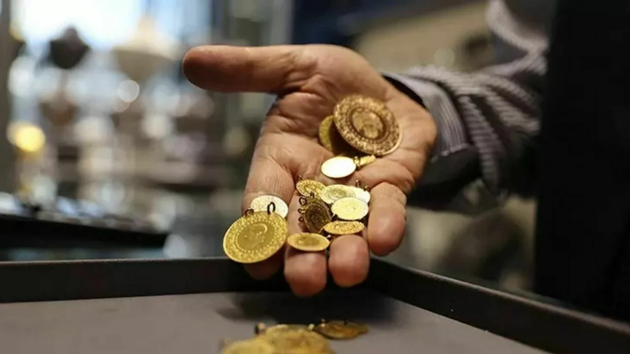 Altın fiyatları yeniden yükselecek mi? Analistlerden kritik fed ve Ekim ayı uyarısı