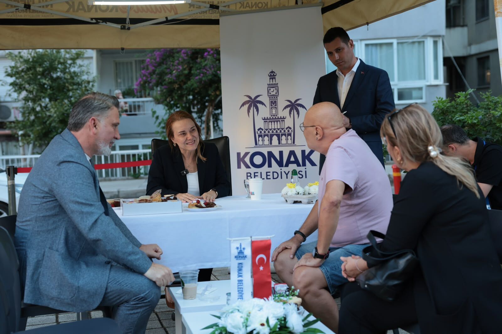 Konak’ta söz komşuların: Başkan Mutlu, talepleri dinledi