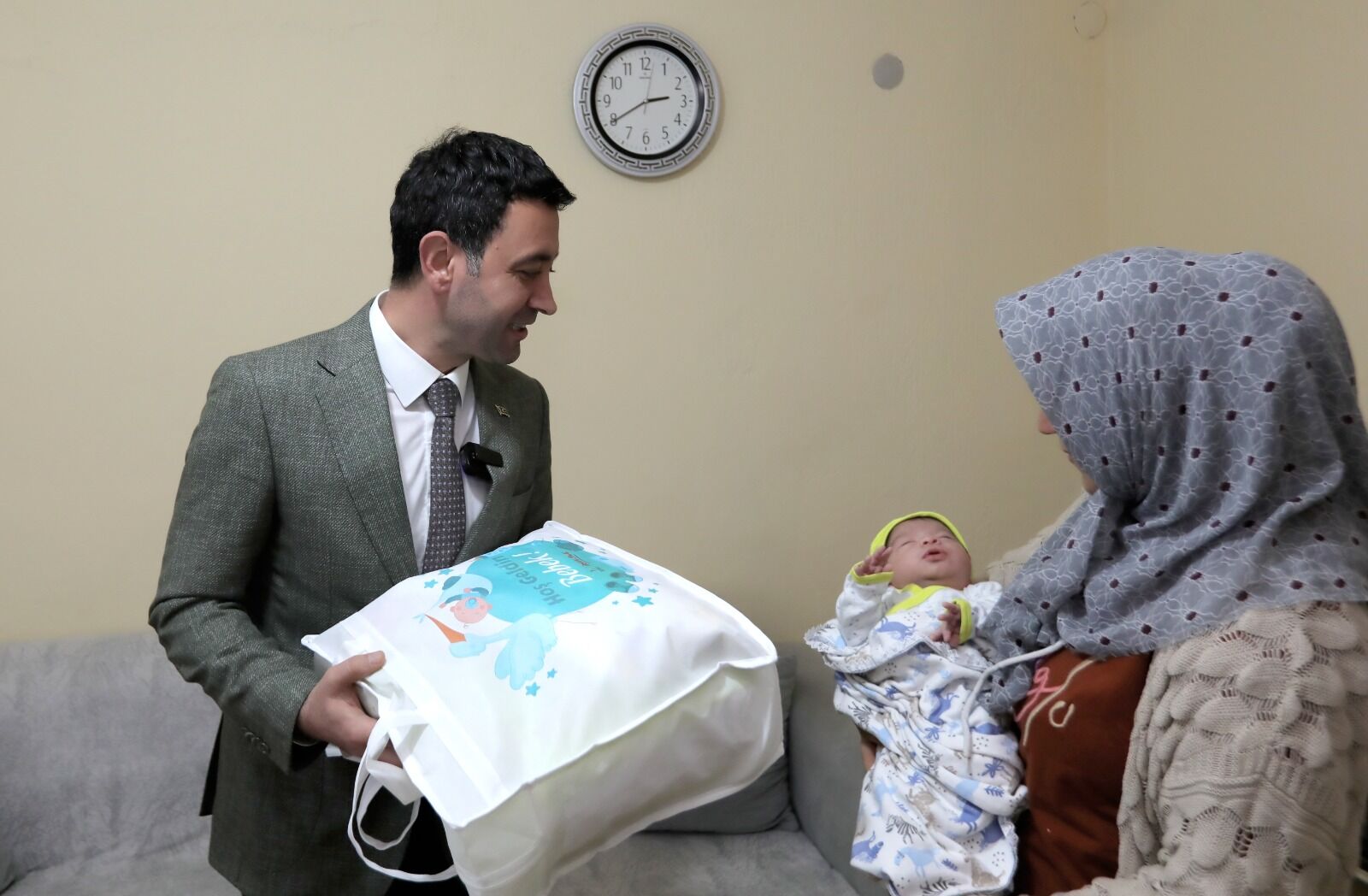 Bayrakli’da Bi̇nlerce Haneye Sosyal Destek (10)