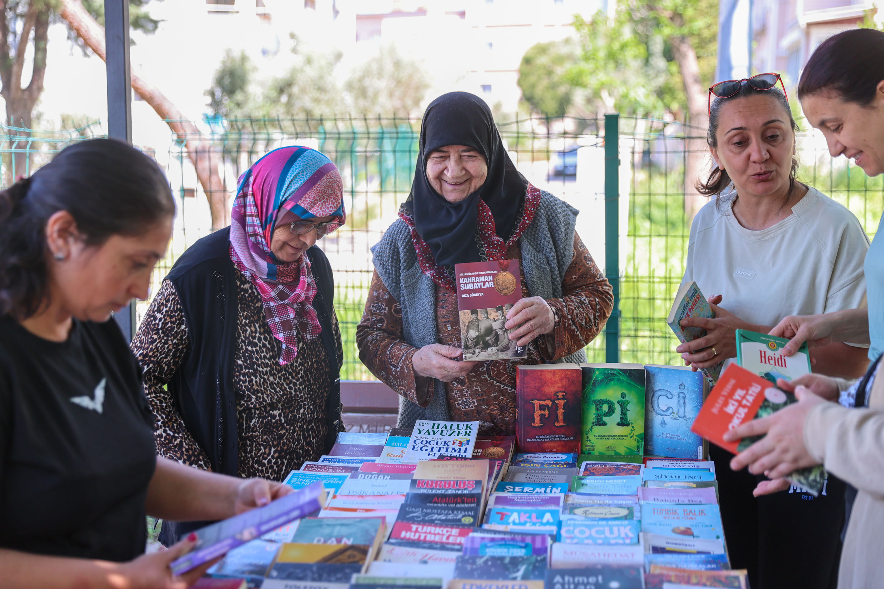 Buca’da ‘Kitap Değişim Günleri’ köylere taşınıyor
