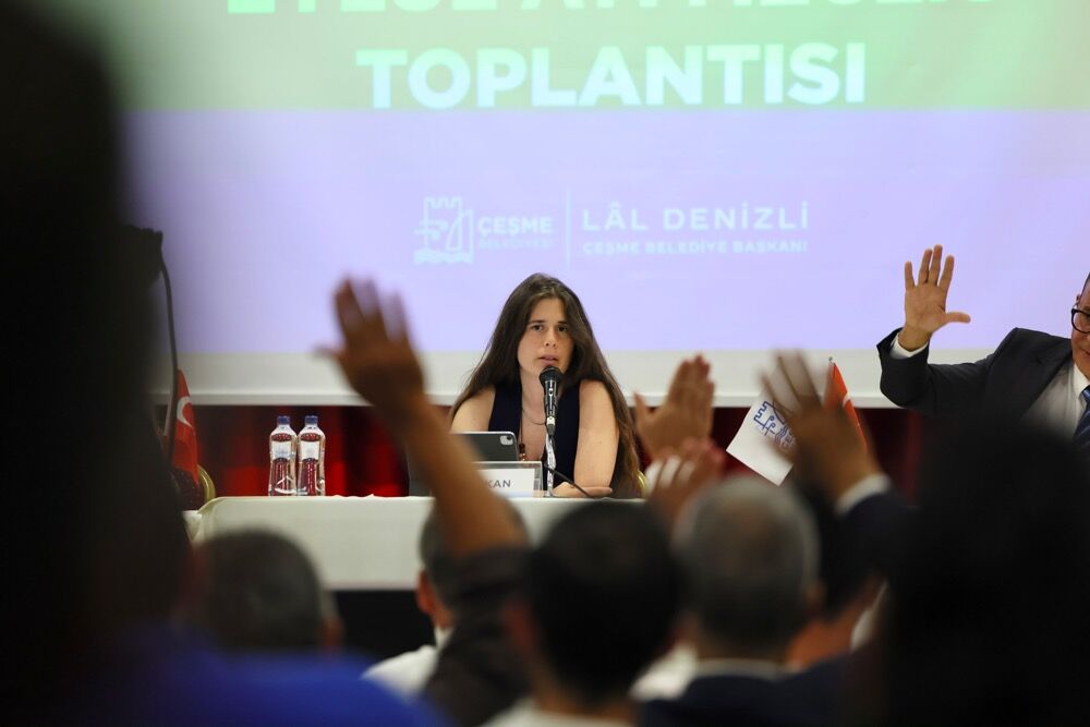 Çeşme Meclisi’nde üç başlık öne çıktı: Hayvanlar, yaş almış vatandaşlar ve öğrenciler