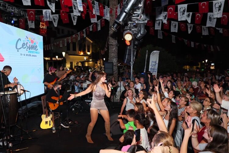 Çeşme Festivali, Iki Gün Süren Coşku Ve Birliktelikle Tamamlandıphoto 2026 09 06 00 20 27
