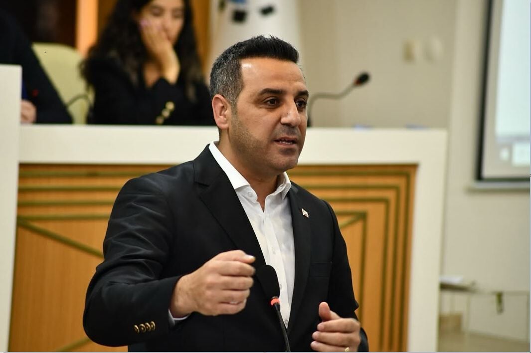 Çiğli Belediye Başkanı Onur Emrah Yıldız kimdir? Kaç yaşında, nereli ve hangi partiye geçti?