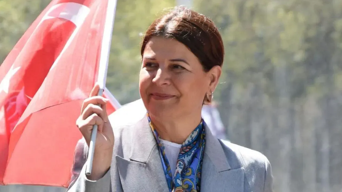 AKP'ye geçiyor: Saniye Bora Fıçı CHP'lileri takibi bıraktı