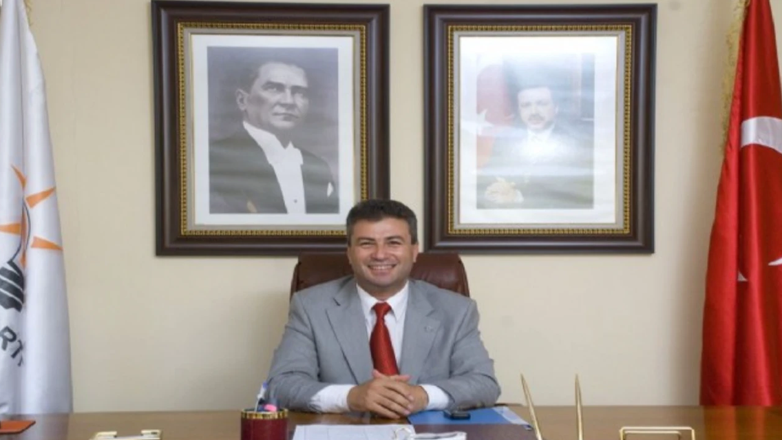 ‘Siyasi hedefim yok’ demişti: AKP’nin eski İzmir il başkanı Yeni Parti’ye delege oldu