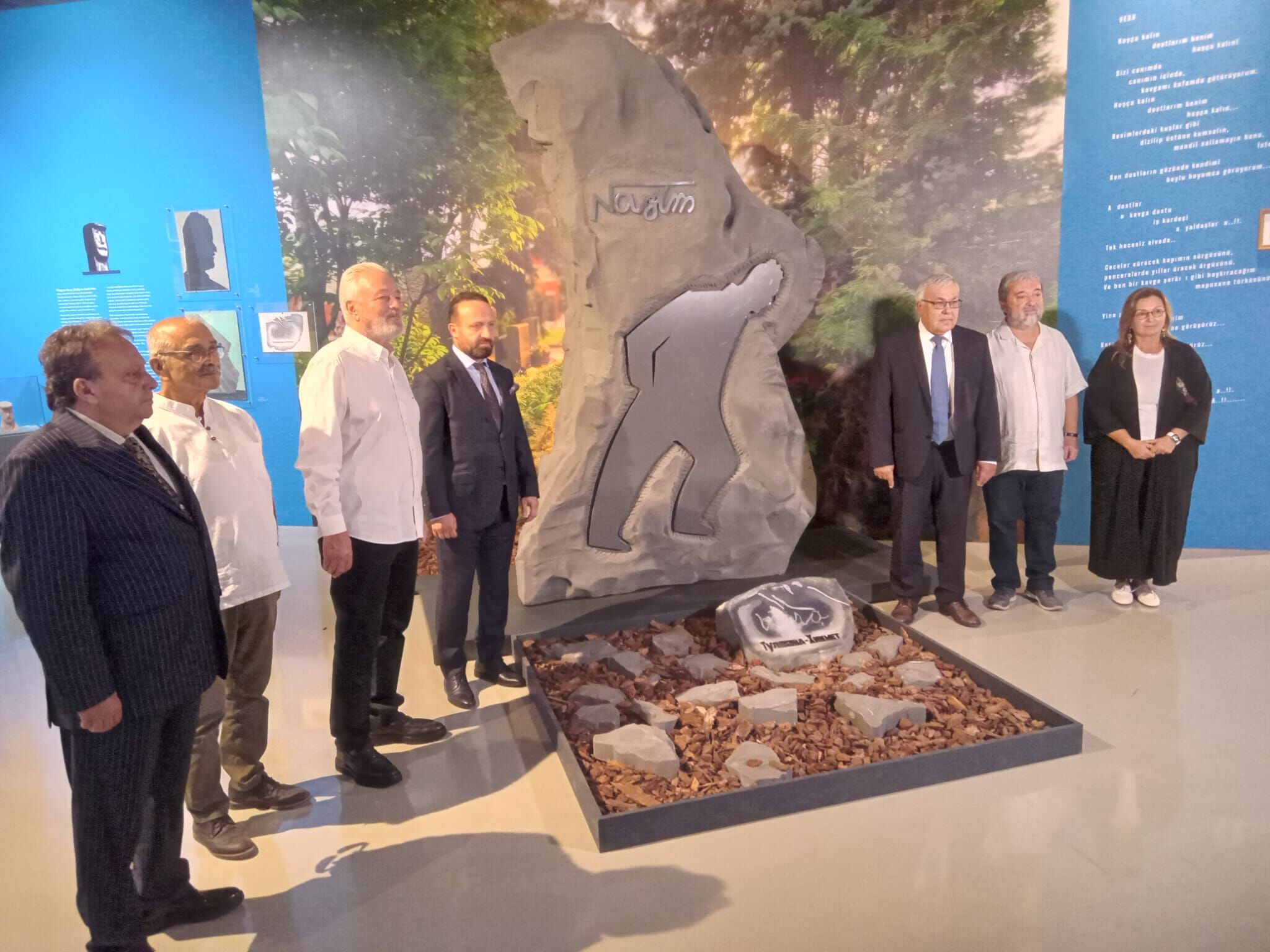 Rusya Büyükelçisi İzmir’de: Nâzım Hikmet sergisine ziyaret