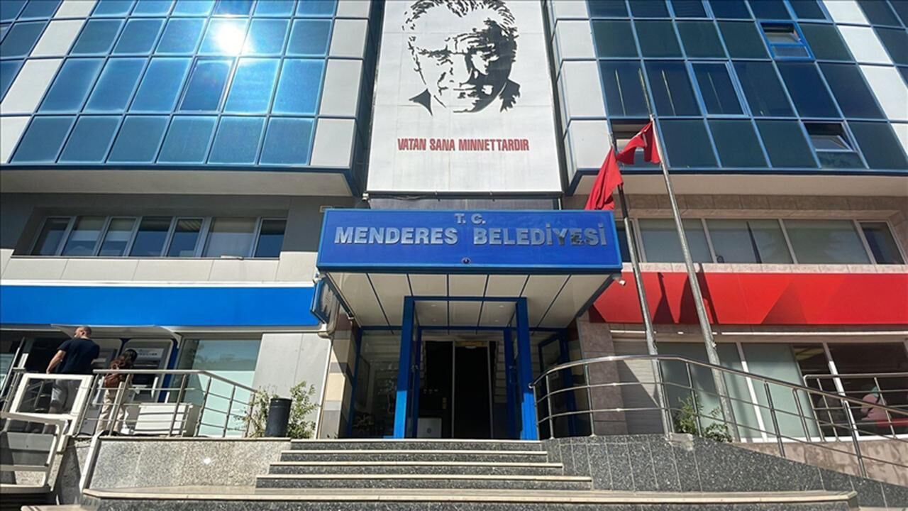 Menderes Belediyesi’ne yönelik soruşturmada 7 tutuklama