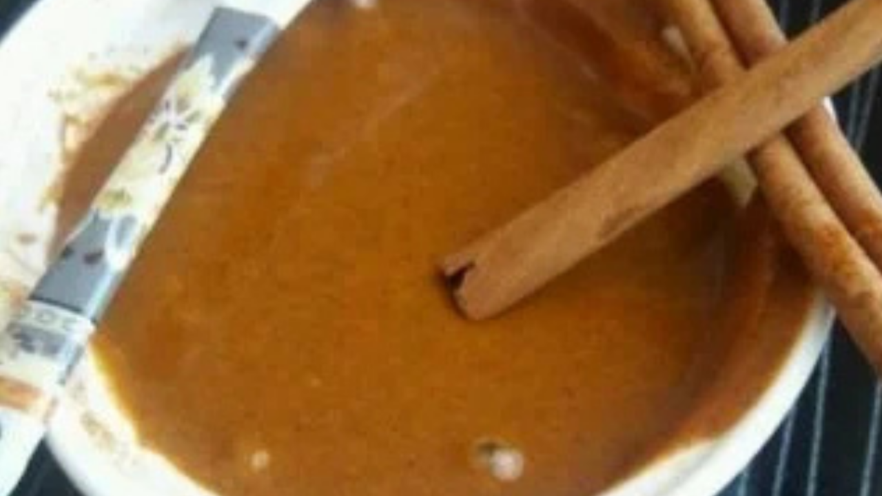 Kavanozda hazırlayıp tüketiliyor... Soğuk algınlığı ve öksürük için ballı karışım