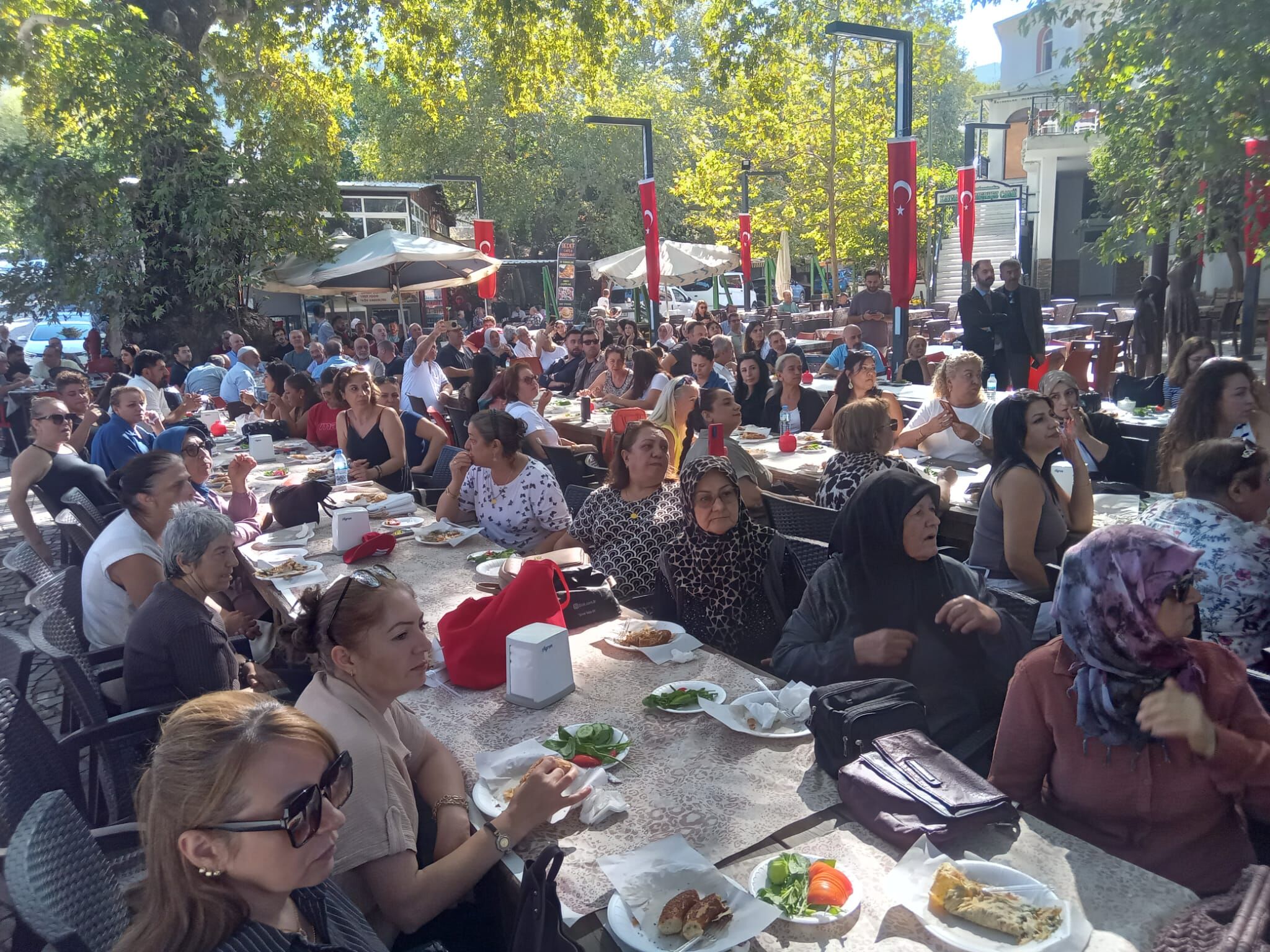 Kılıçdaroğlu İzmir’deki ikinci gününe Buca’da başladı
