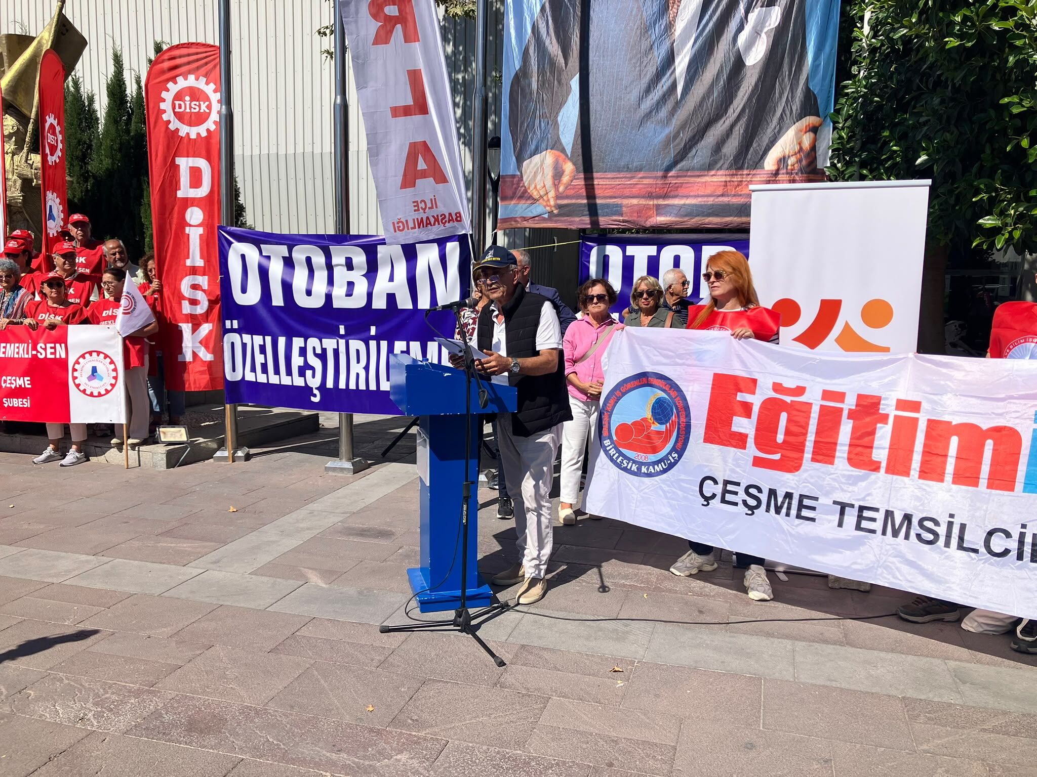 Çeşme’de otoyol özelleştirmesine karşı protesto: Yol halkındır, satılamaz!