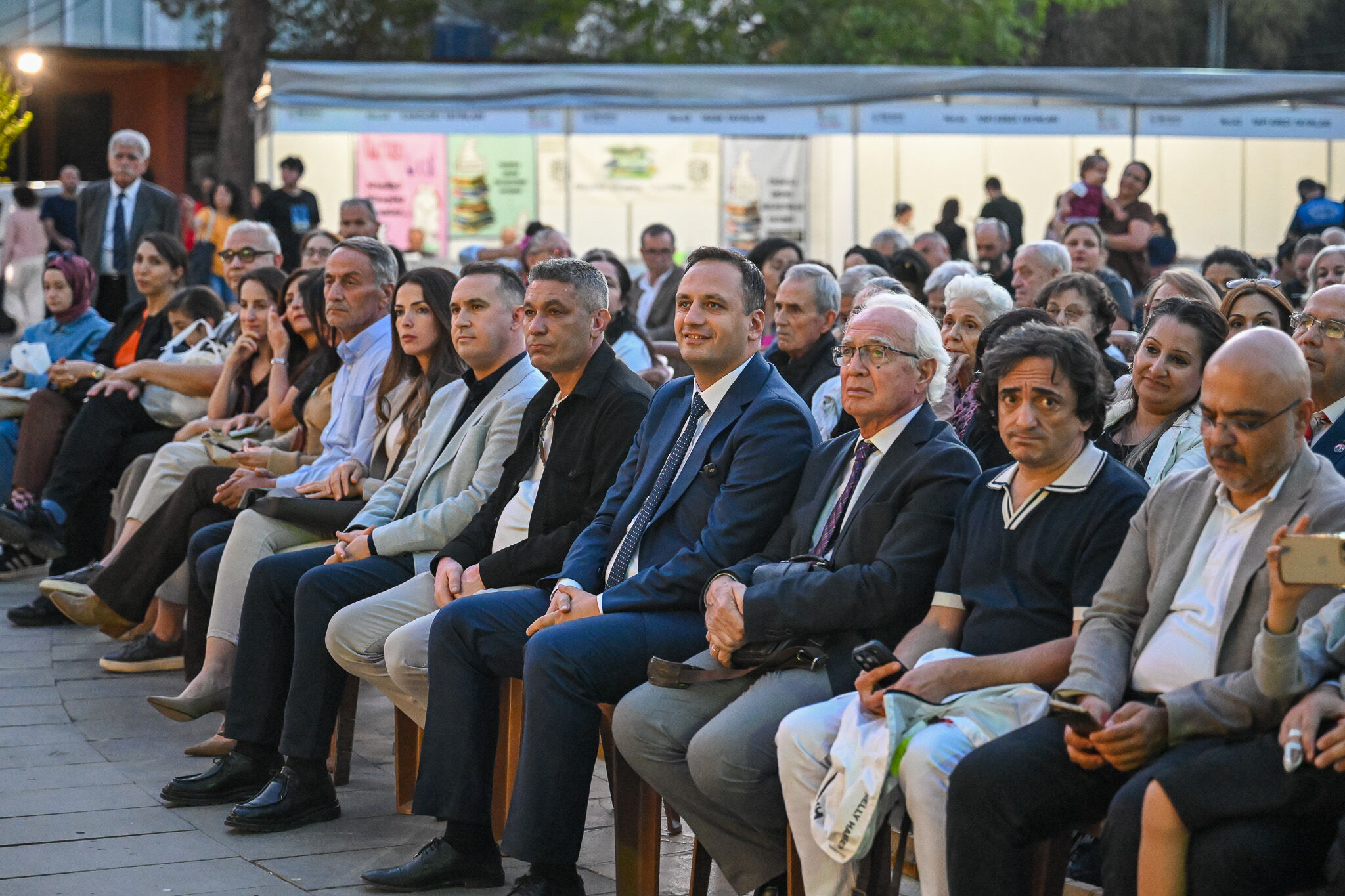 Bornova’da edebiyat rüzgârı: 7. Homeros Kitap Günleri kapılarını coşkuyla açtı-2