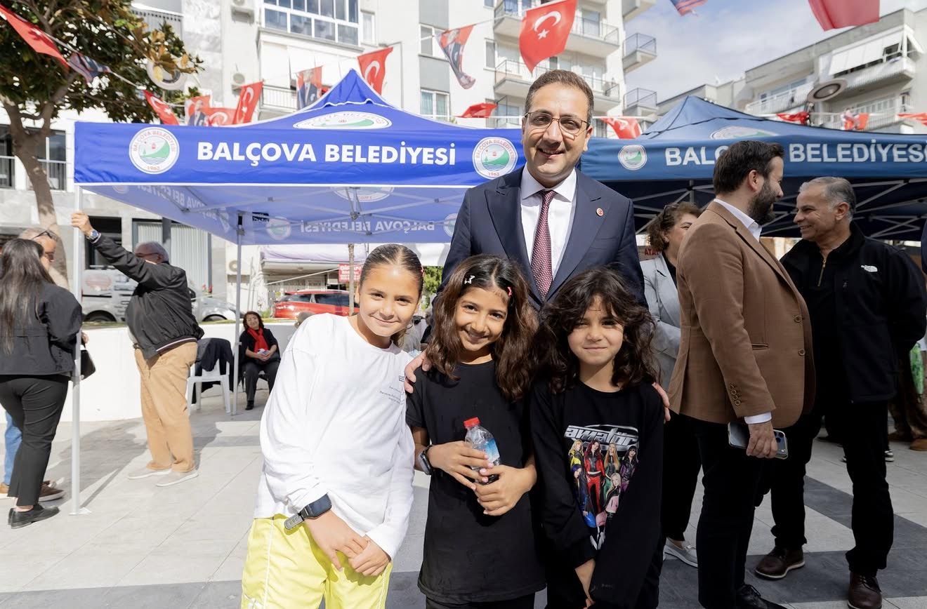 Kutlamalar gün boyu sürdü: Balçova’da Cumhuriyet’e Yüksek Sadakat!