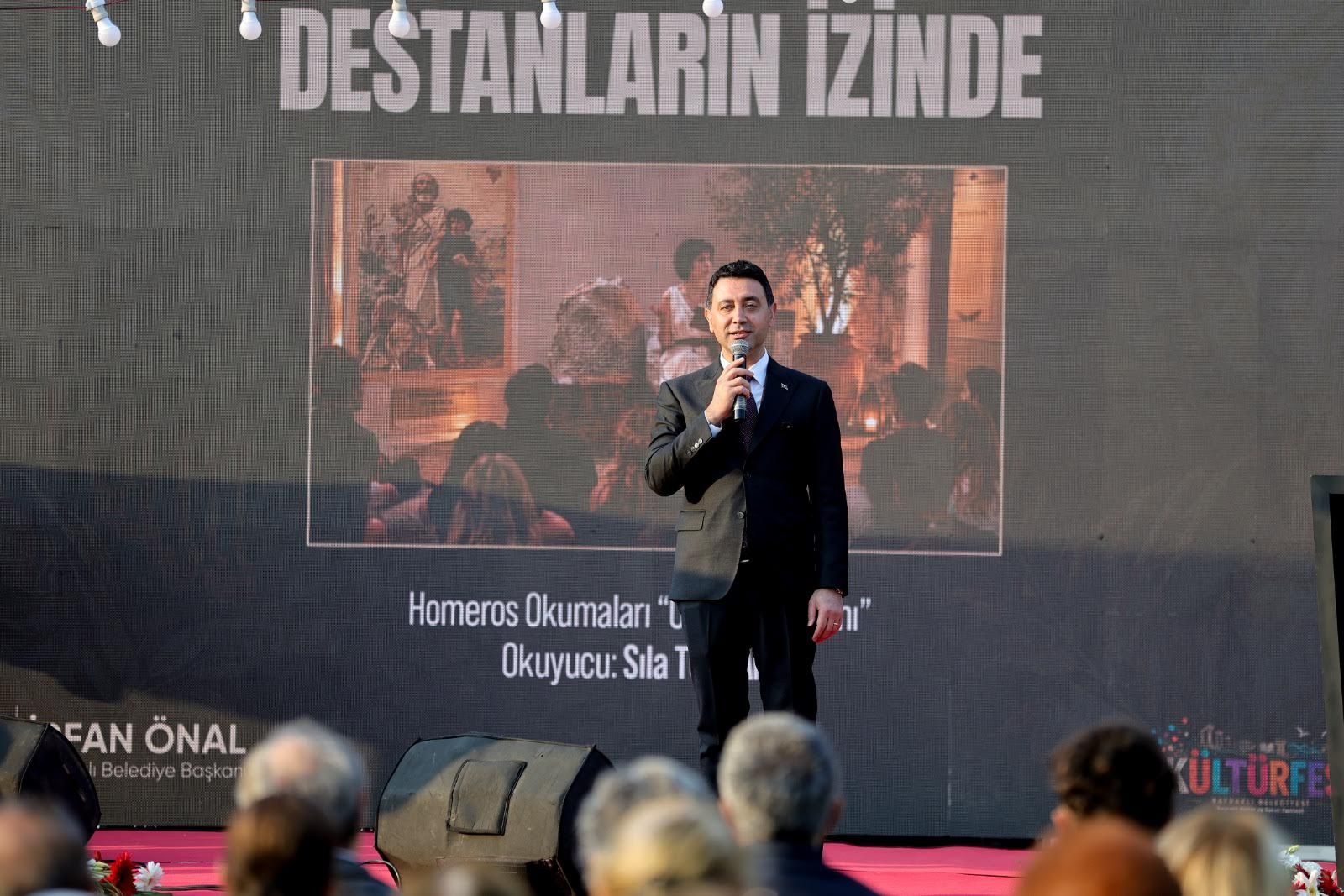 Bayraklı’da festival coşkusu: Homeros’un izinde edebiyat buluşması