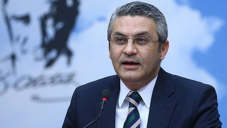 CHP’li Salıcı’dan Tugay’a sert sözler: Önemsiz biri, omurgasız ve ihbarcı belediyeciden ibaret