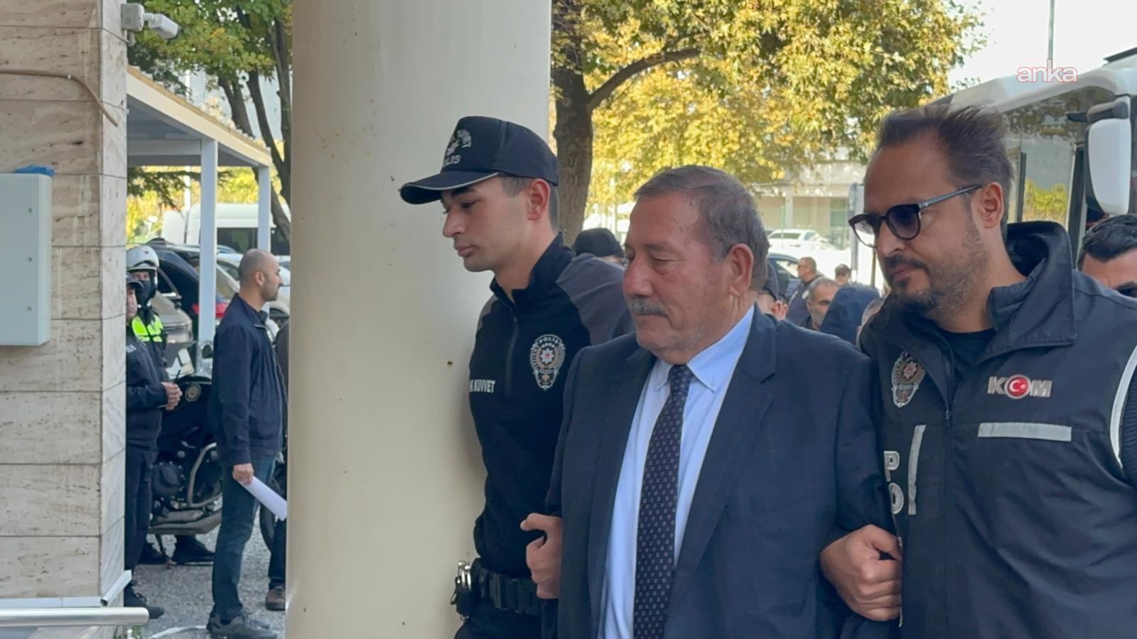 Milas Belediyesi soruşturmasında Belediye Başkanı Fevzi Topuz, oğlu ve 18 kişi tutuklandı!