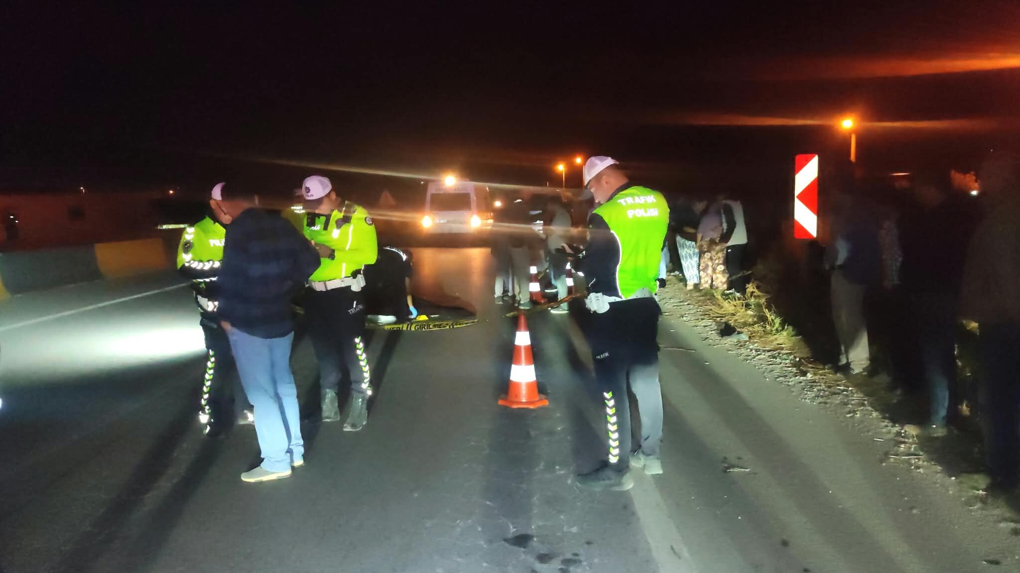 Karşıya geçmeye çalışıyordu... İzmir'de aracın çarptığı yaya hayatını kaybetti