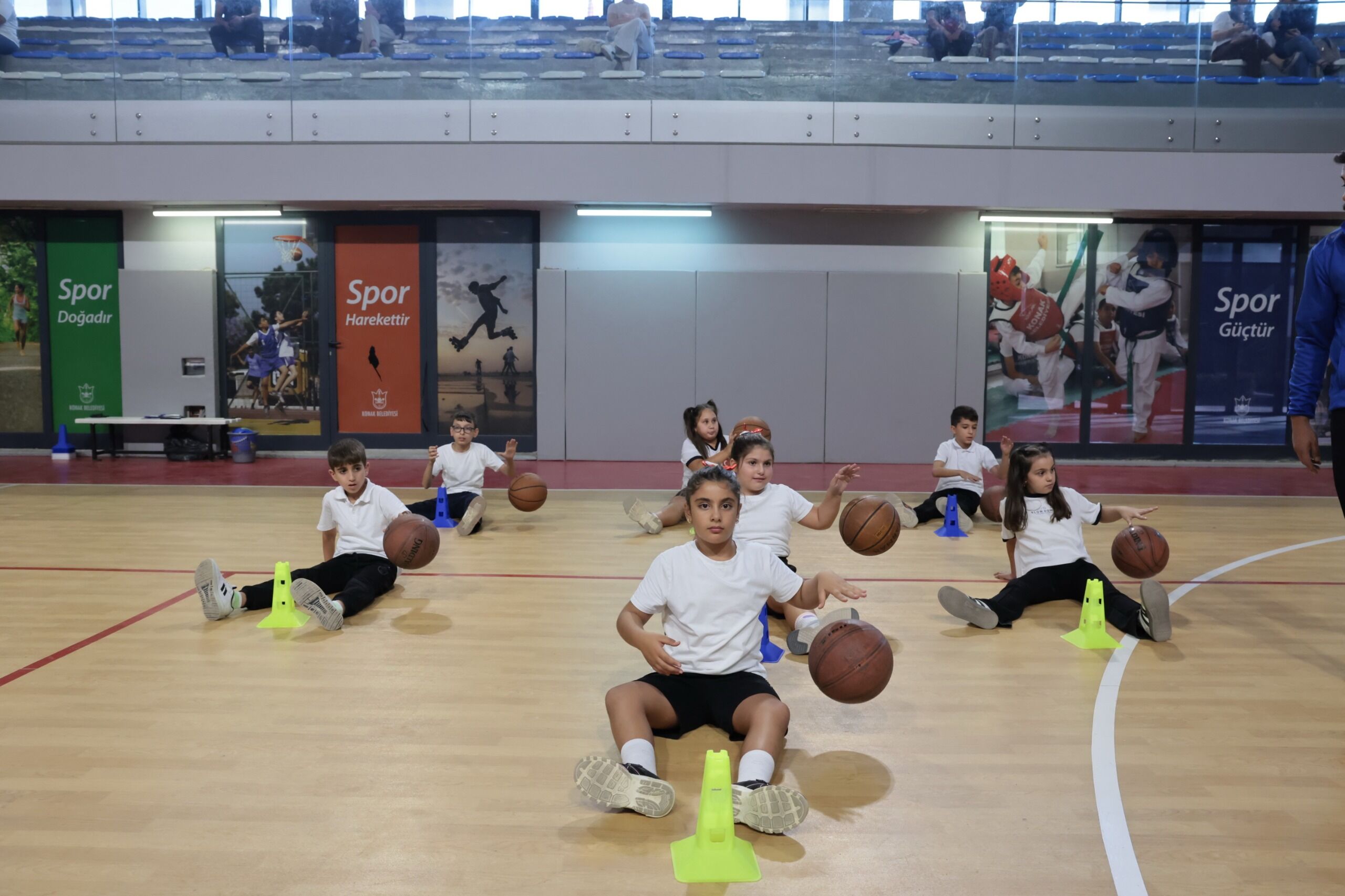 Başkan Mutlu, Kış Spor Okulları’nda Çocuklarla Buluştu (8)