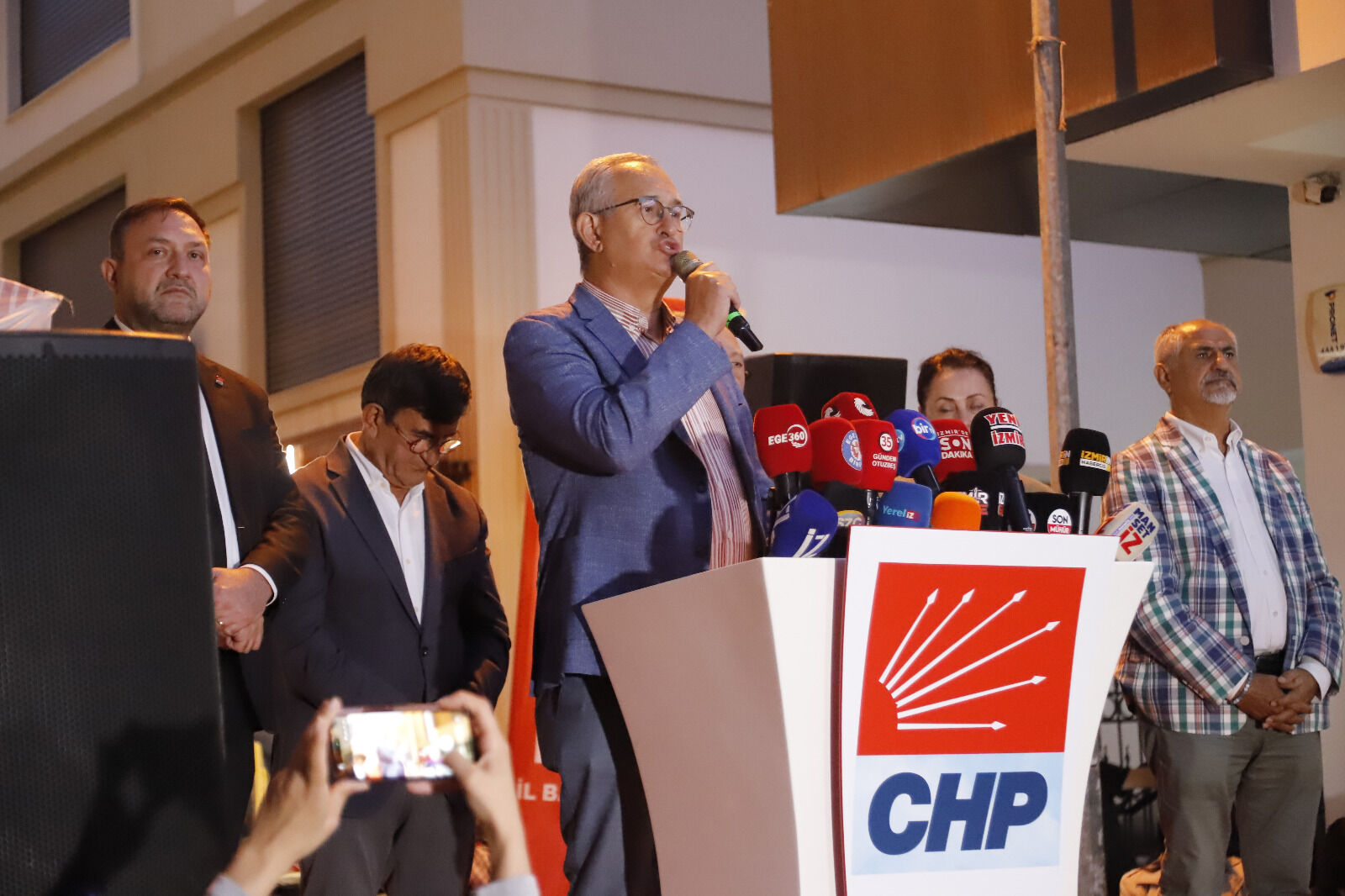 İzmir’de Tugay protestosu: Ön seçim olsaydı İzmir CHP’de kalırdı!