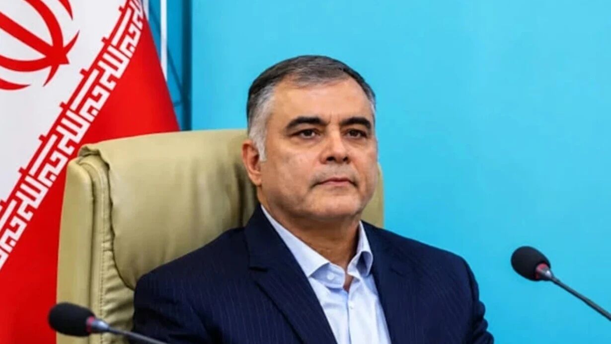 İran Petrol Bakanı Paknejad istifa etti