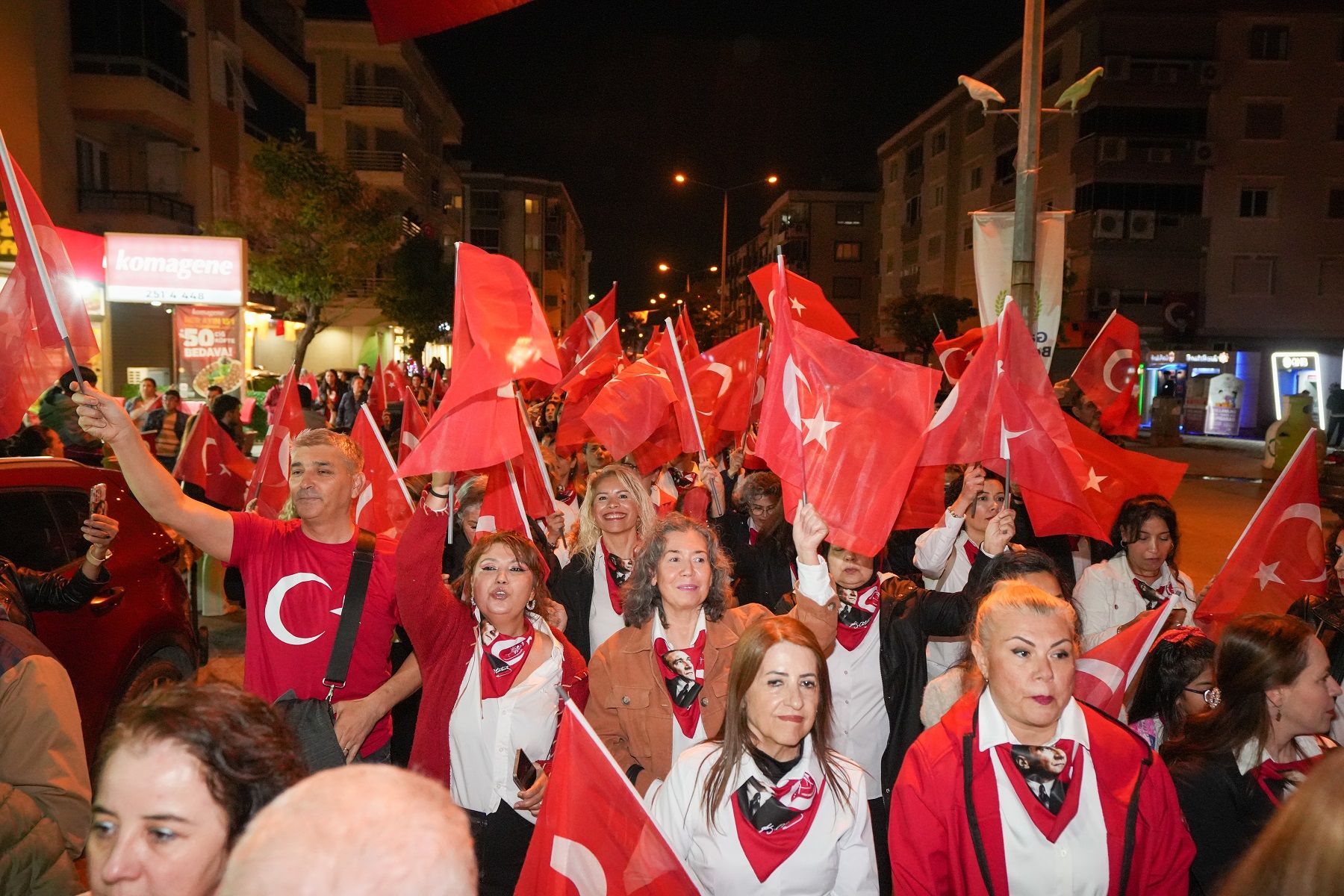 Gaziemir’de Cumhuriyet Coşkusu Senfoni Konseriyle Yaşandı (10)