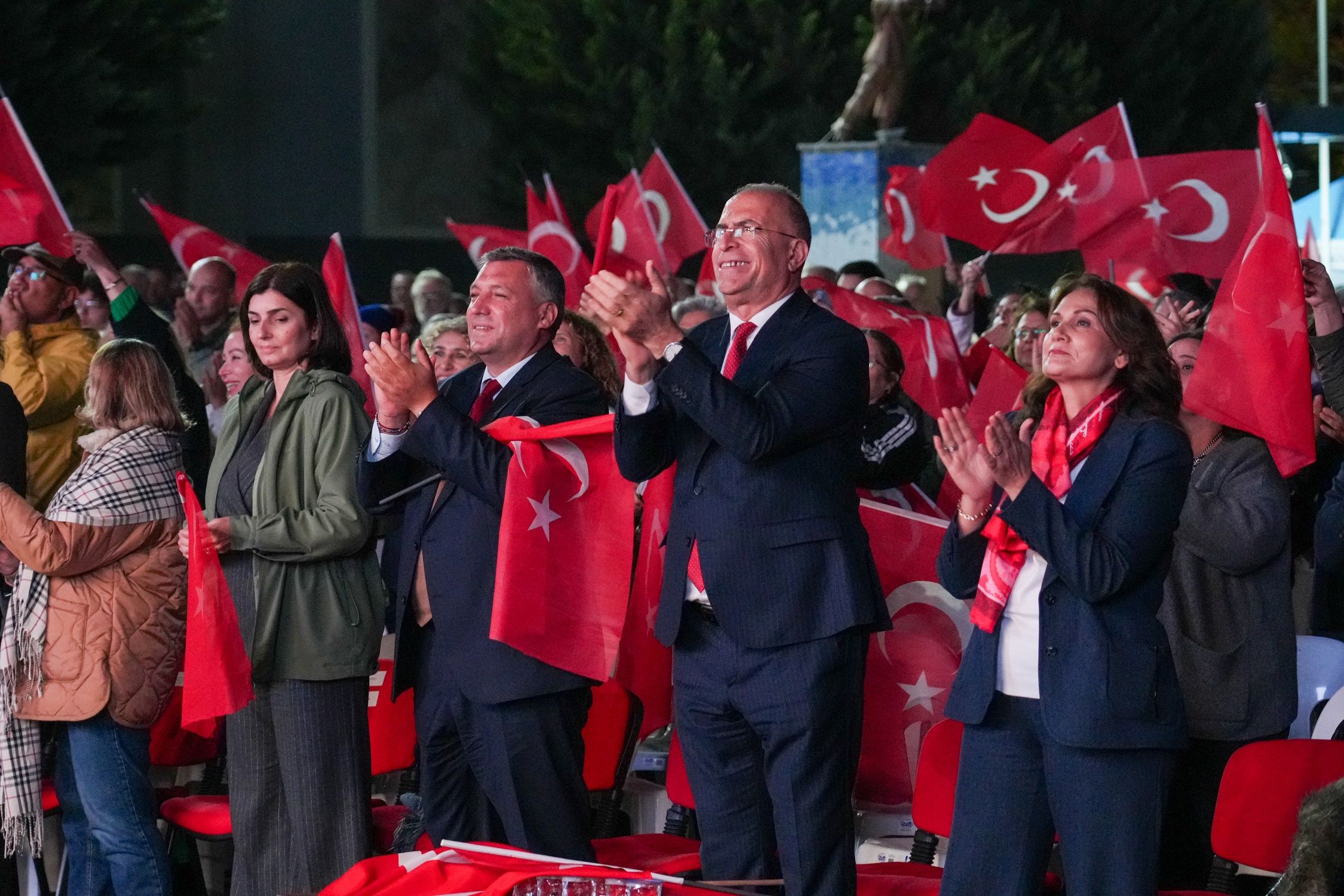 Gaziemir’de Cumhuriyet Coşkusu Senfoni Konseriyle Yaşandı (6)