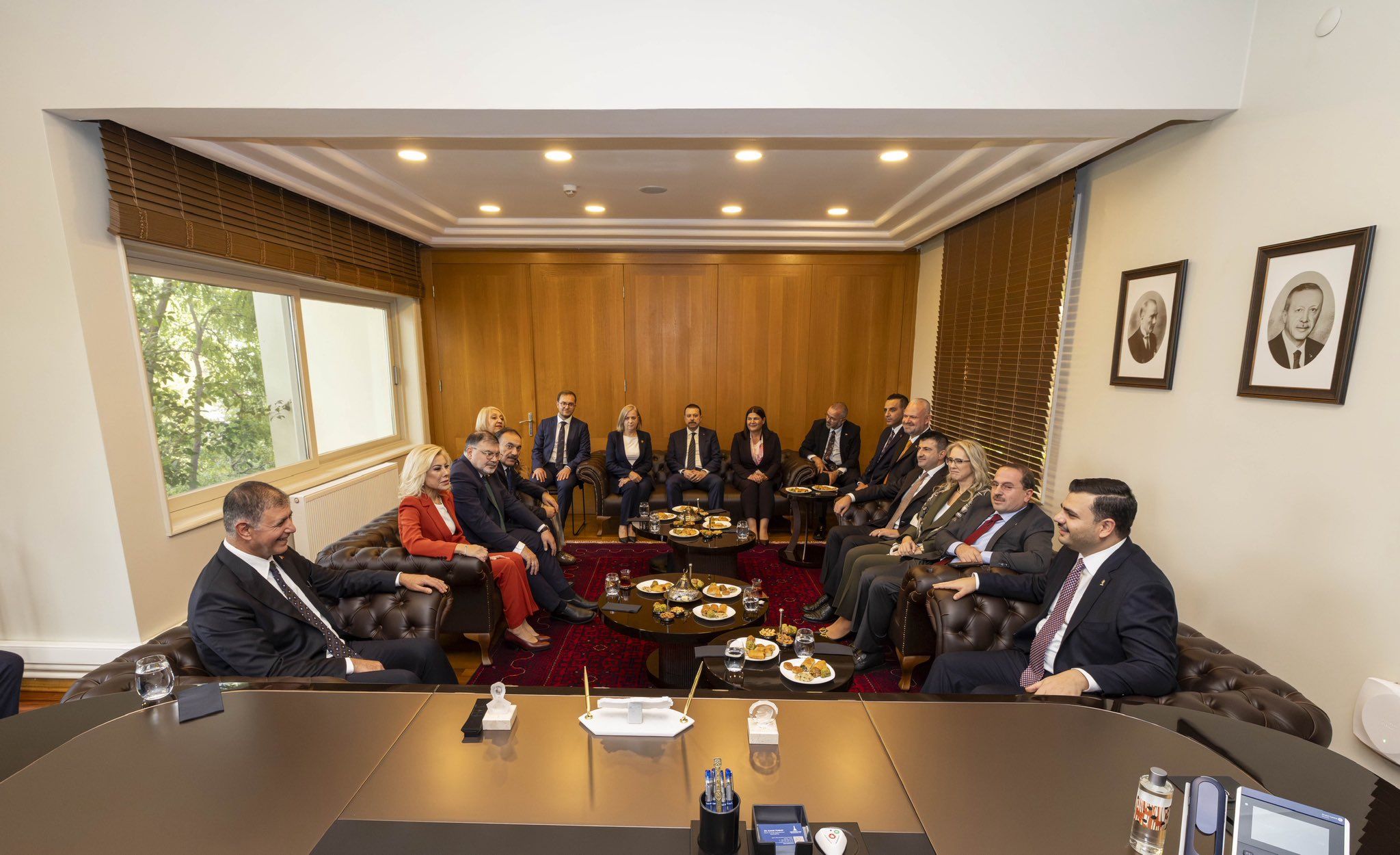 AKP’den Tugay’a ‘nazik’ ziyaret