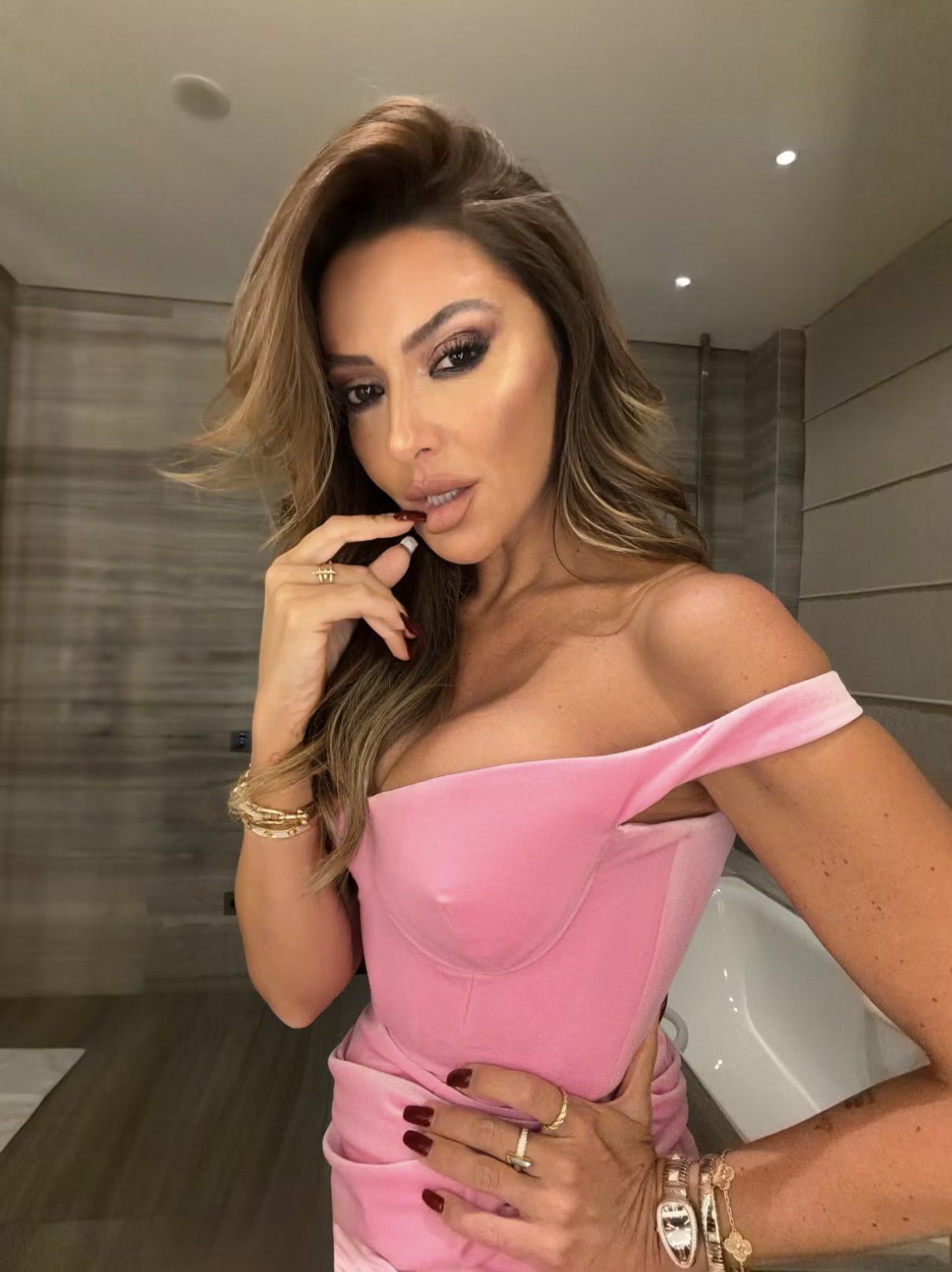 Hadise (1)-1