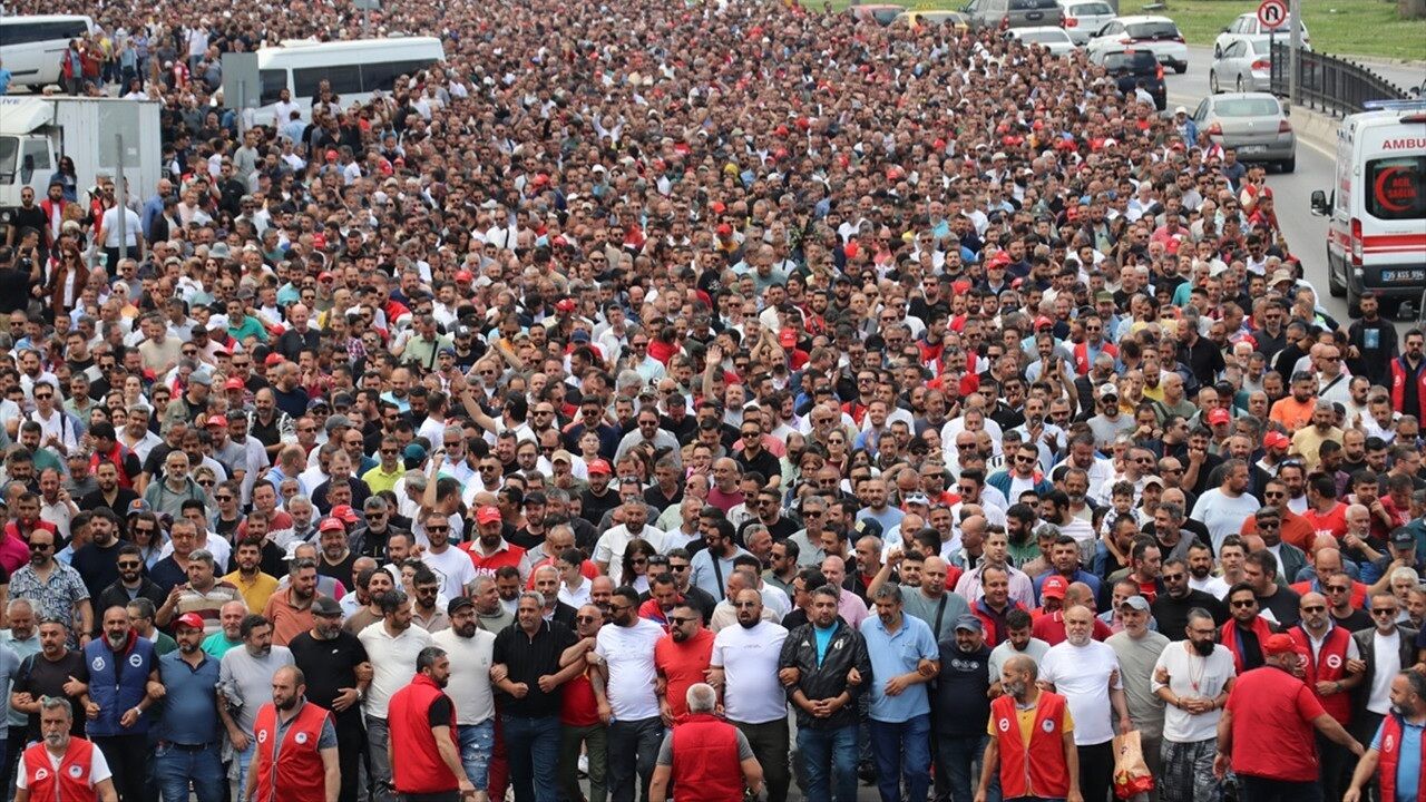 Tugay AKP’ye geçti… İzmir Büyükşehir işçileri endişeli!-1