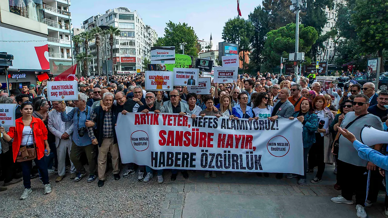 Izmir De Gazetecilerden Sansur 1792856577 J Kmflr