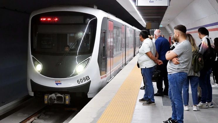 İzmir Metro’da seferler seyrekleşiyor: Bugün iki istasyona dikkat!