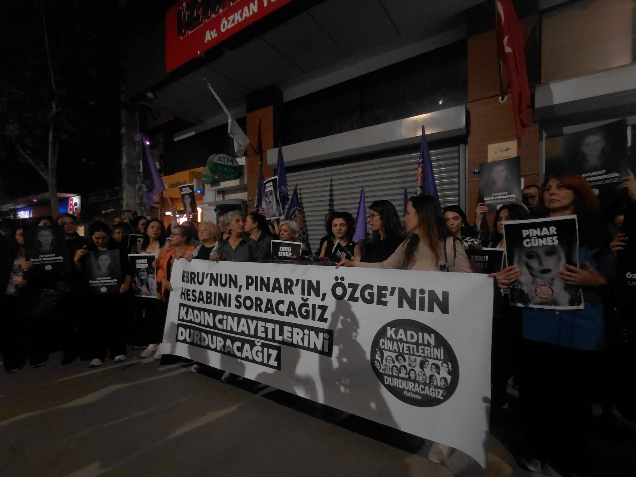 İzmir'de 10 Günde 3 Kadın Öldürüldü Kamu Kurumlarının Denetim Mekanizması Sorgulanmalı (2)