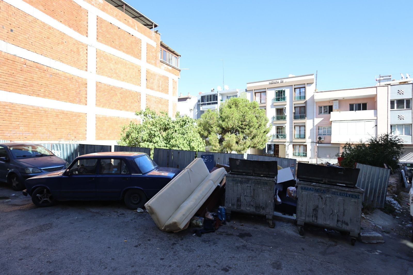 Karabağlar’da kaçak moloz ve mobilya atıklarına ceza yağacak-1