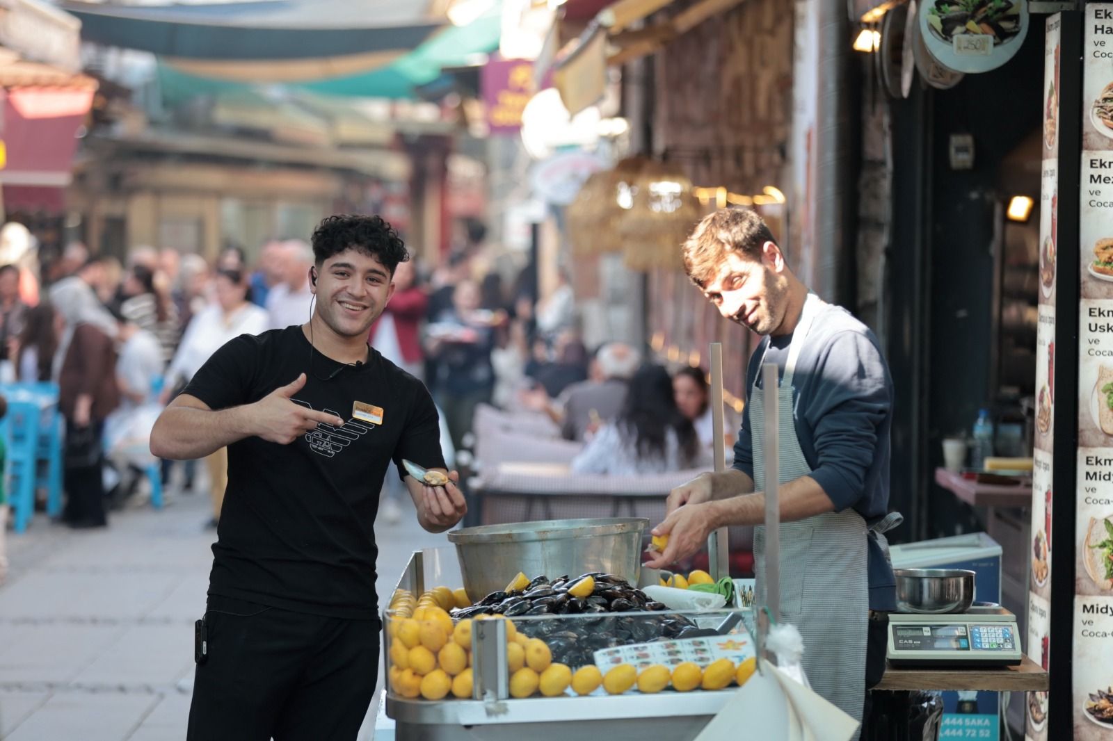 Kemeraltı Festivali Esnafın Yüzünü Güldürdü (3)