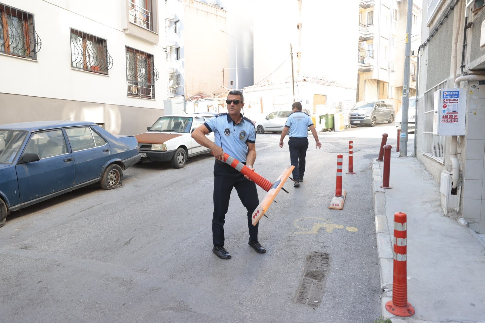 Konak’ta Kaldırım Ve Yol Işgallerine Geçit Yok (4)