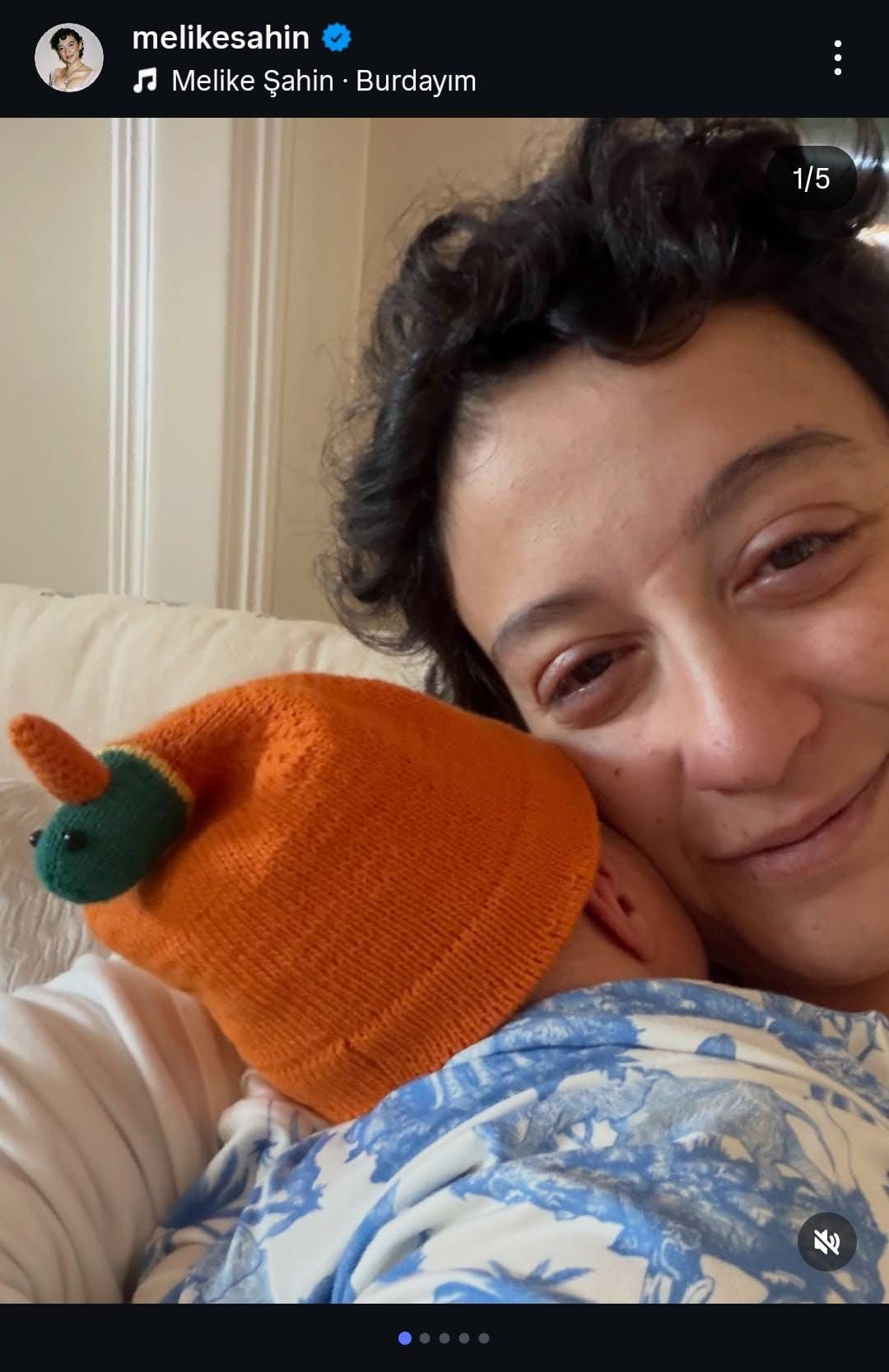 Bebeğini kucağına aldı: Melike Şahin oğlunun ismini açıkladı