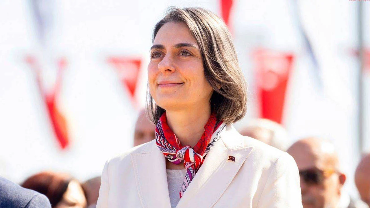 Tutuklu Başkan Sinem Dedetaş'ın cezaevinden 29 Ekim mesajı: Ne kıymetli şey özgürlük!