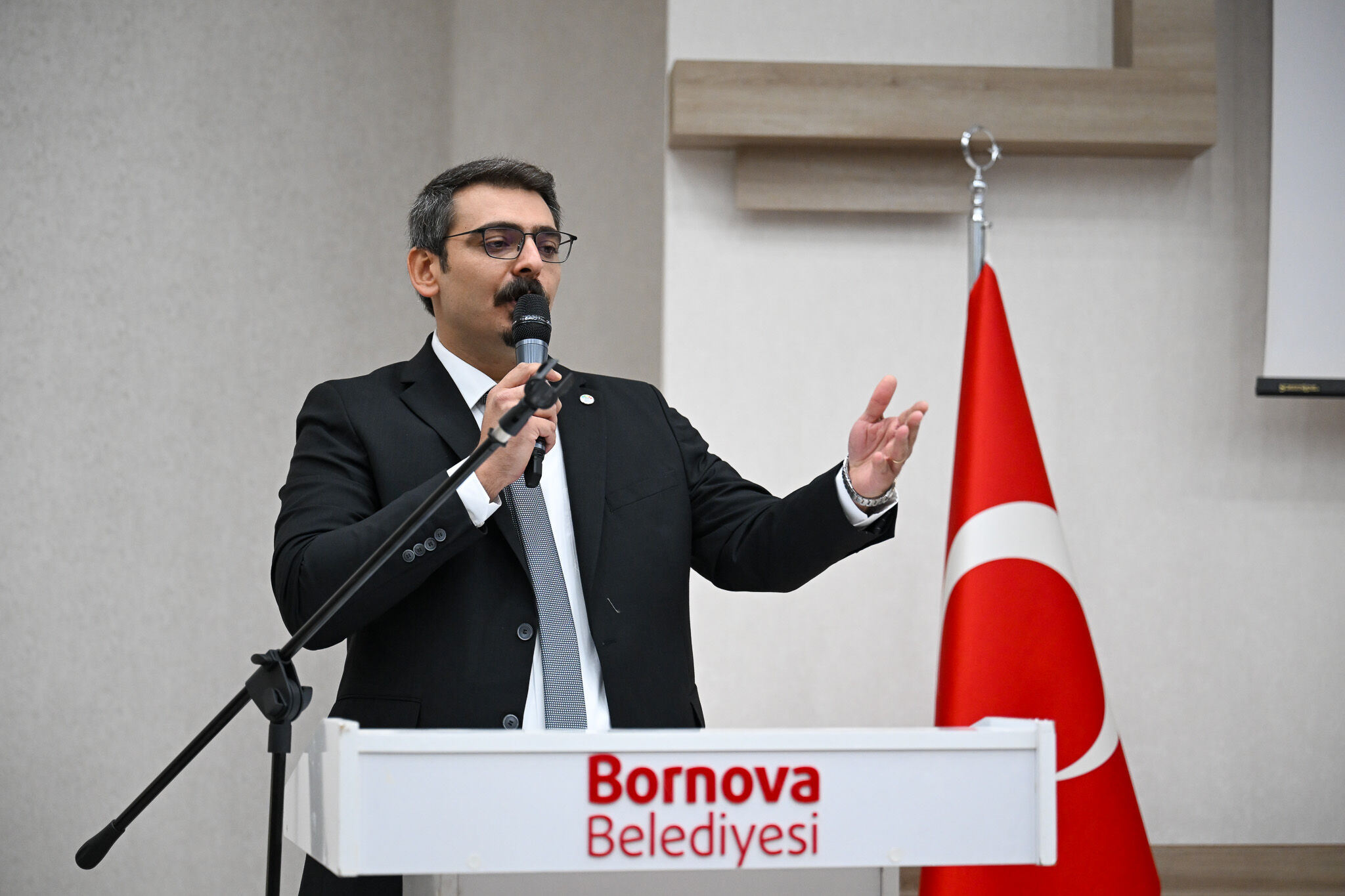 Bornova Kent Konseyi’nde seçim heyecanı: Doğan Baran Mengüş yeniden başkan
