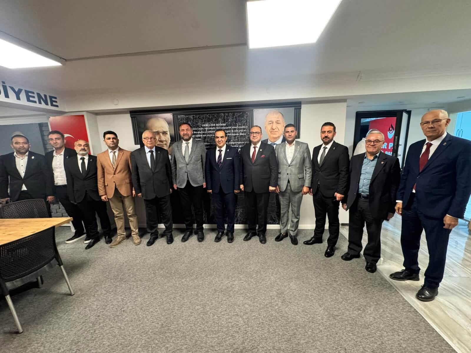 Gümrükçü’den İzmir’de diyalog turu: Ortak akıl buluşmaları devam ediyor!
